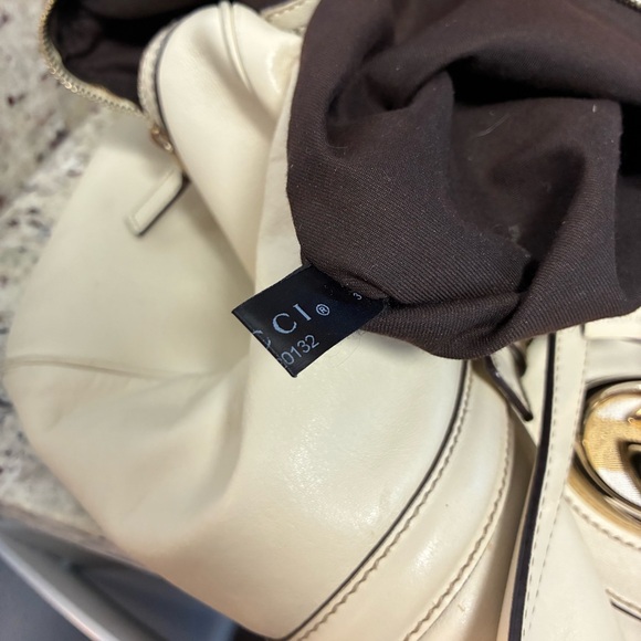 Gucci Britt Boston Cream Leather Women's Bag - Picture 9 of 12